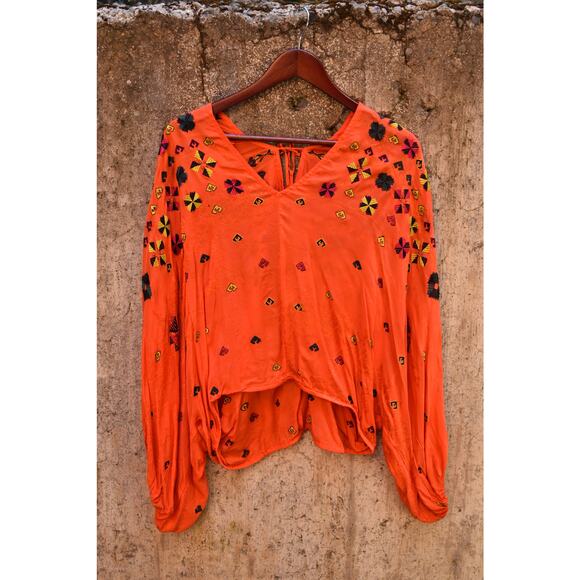 Free People Embroidered Peasant Boho Top – Size Medium - Picture 1 of 4